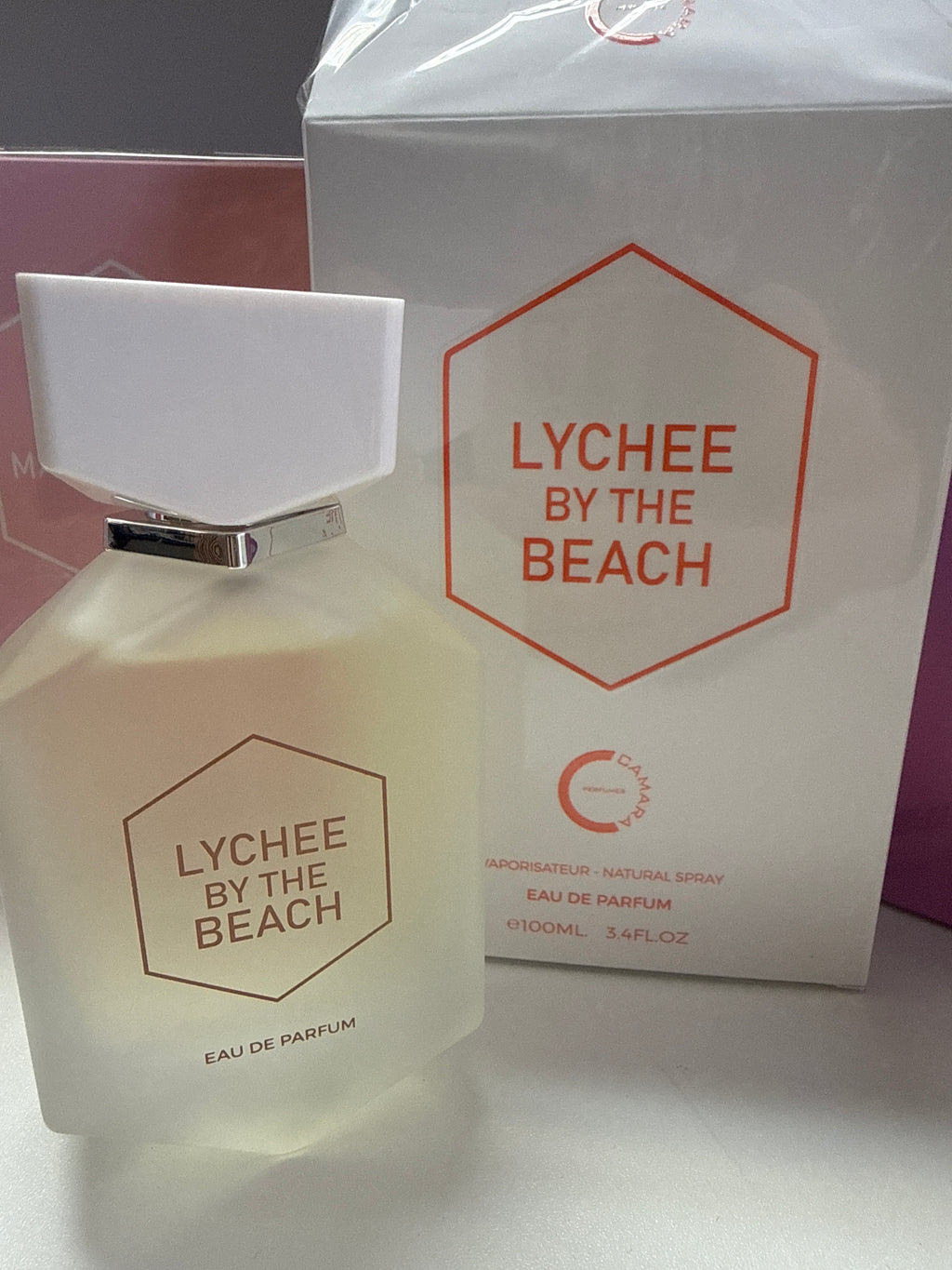 Lychee by the beach de Camara