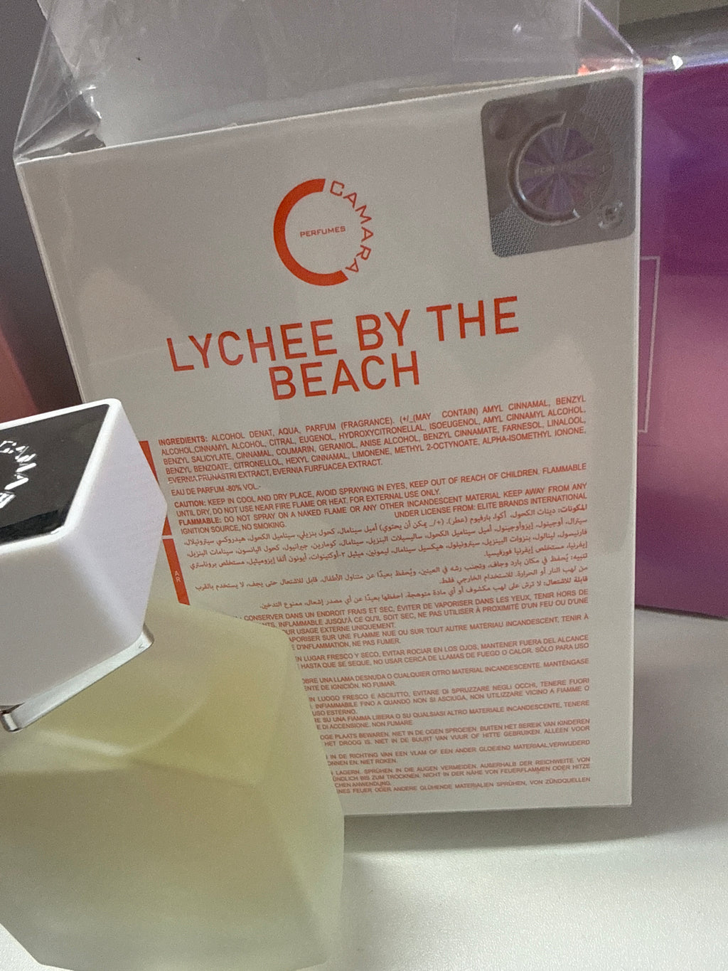 Lychee by the beach de Camara